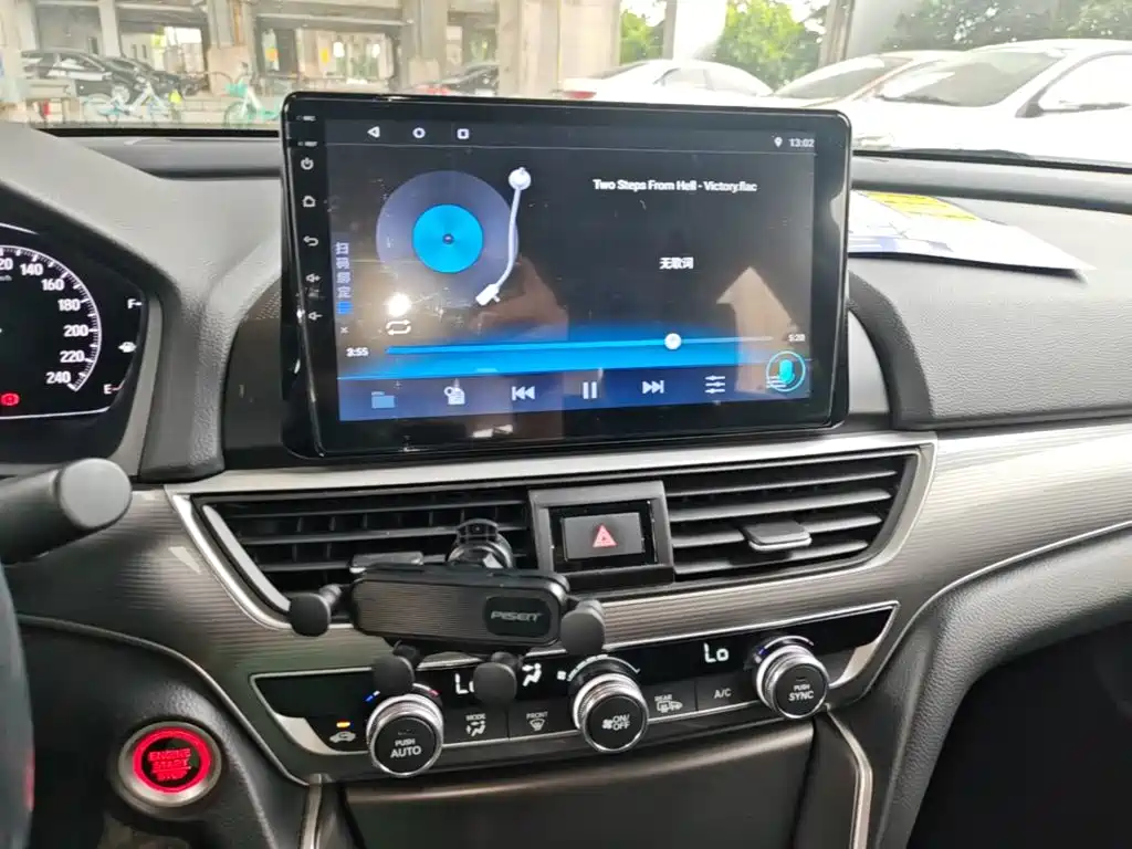 Honda Accord 2020 — фото 13