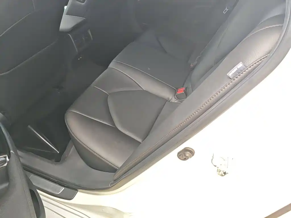 Toyota Camry 2021 — фото 24