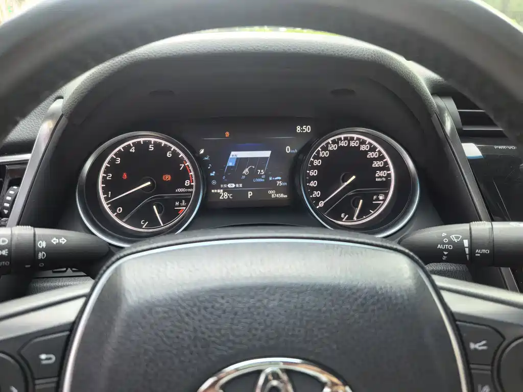 Toyota Camry 2020 — фото 11