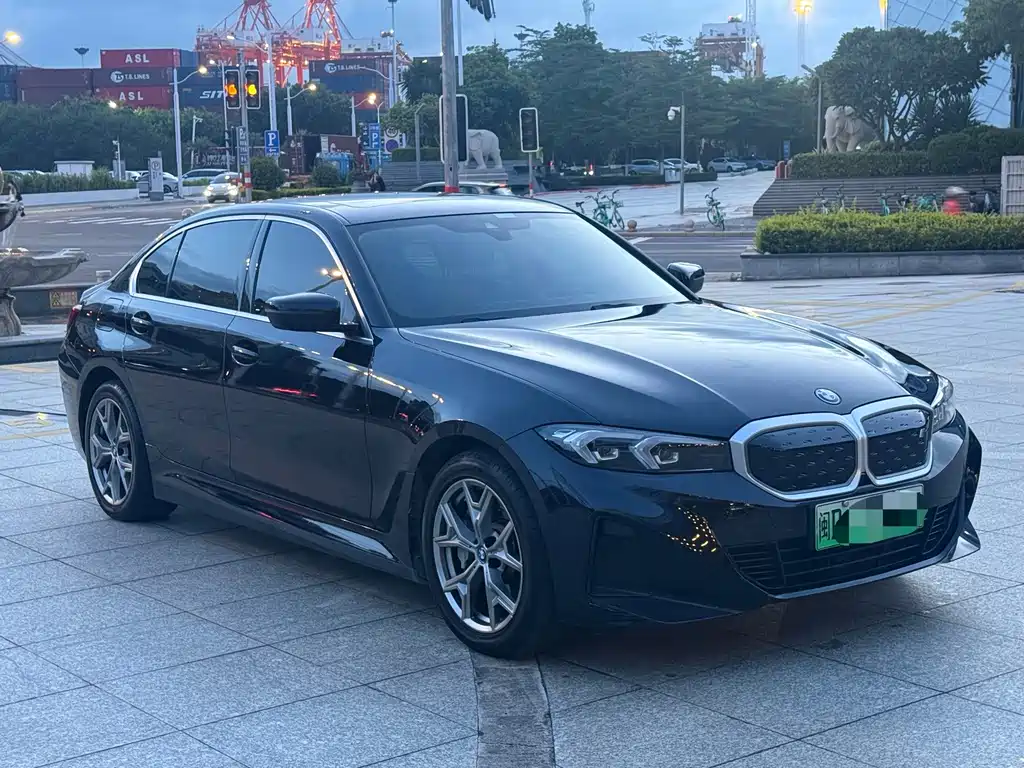 BMW i3 2024