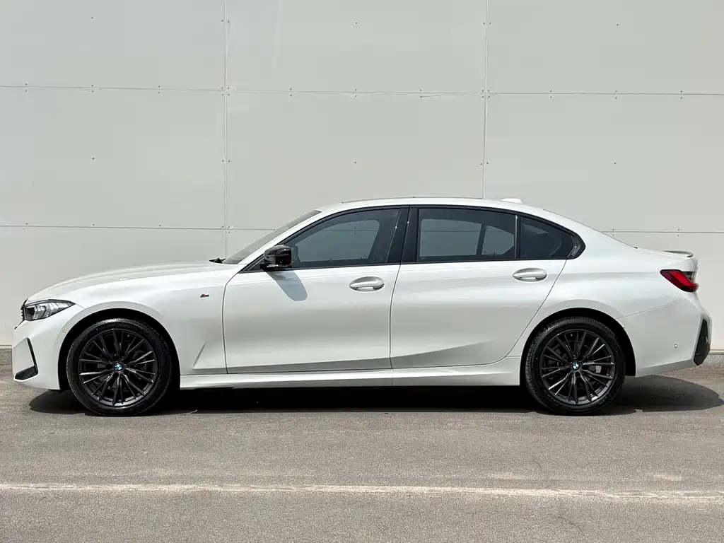 BMW 3 Series 2024
