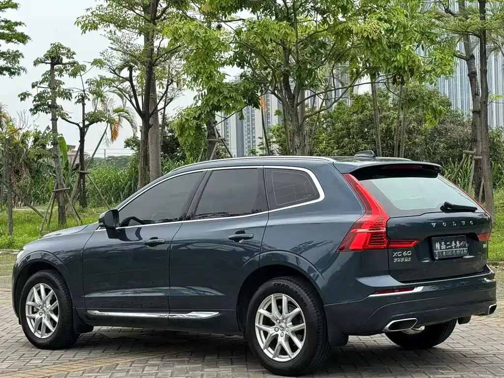 Volvo XC60 2020 — фото 6