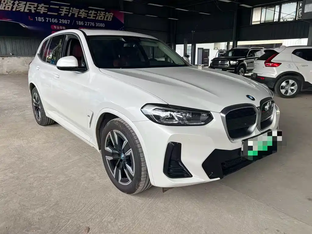 BMW iX3 2024 — фото 3