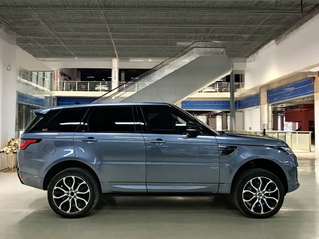 Land Rover Sport 2022 — фото 7