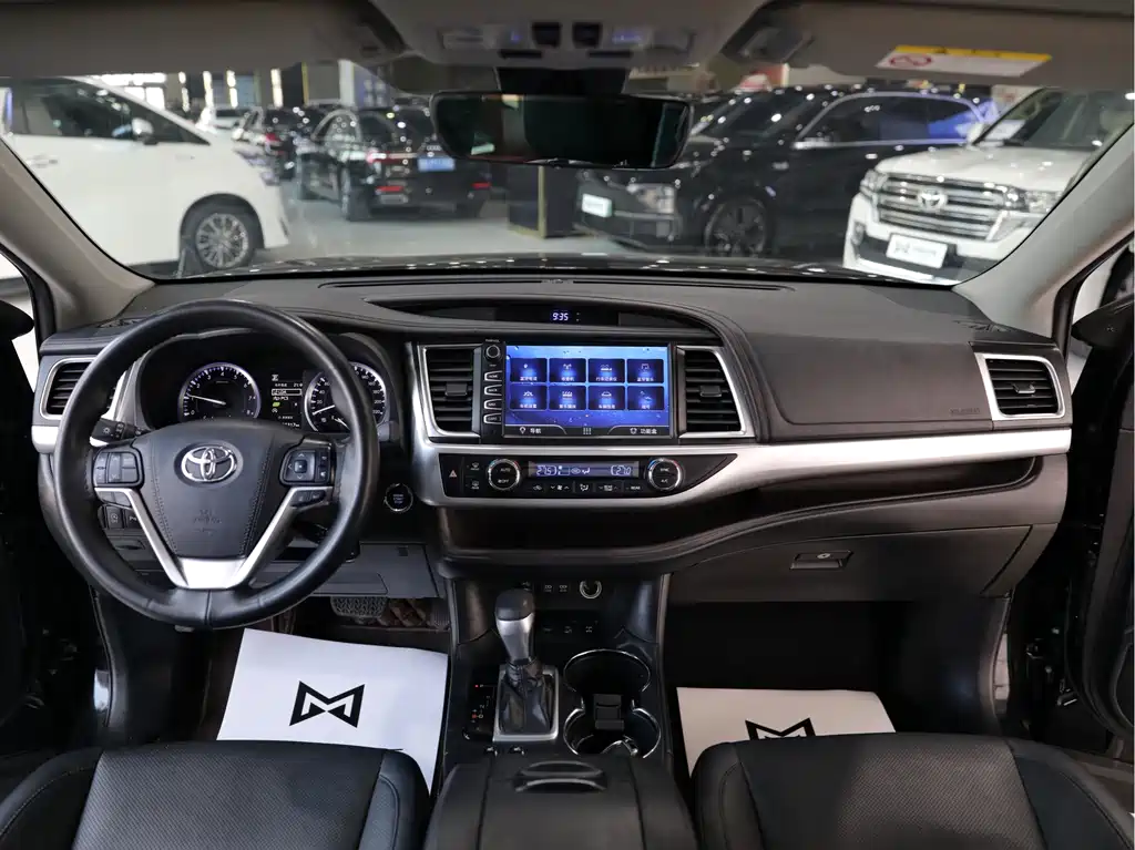 Toyota Highlander 2020 — фото 11