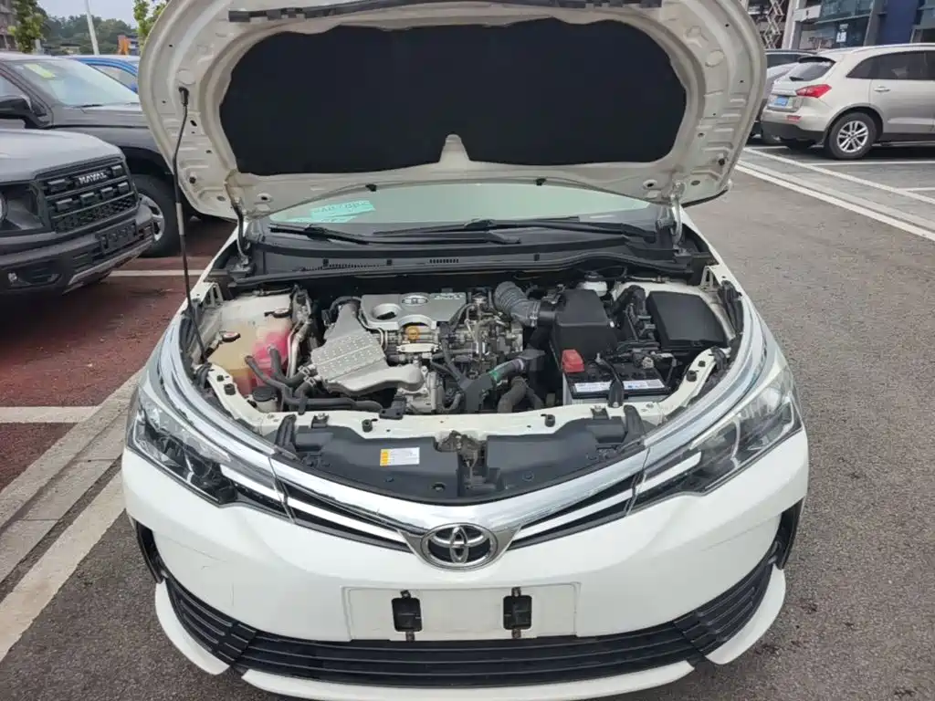 Toyota Corolla 2017 — фото 20