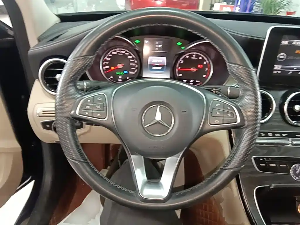 Mercedes-Benz C-Class 2017 — фото 11