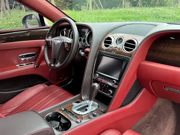 Bentley Flying Spur 2015