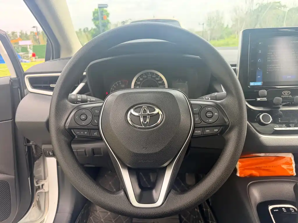 Toyota Corolla 2023 — фото 14