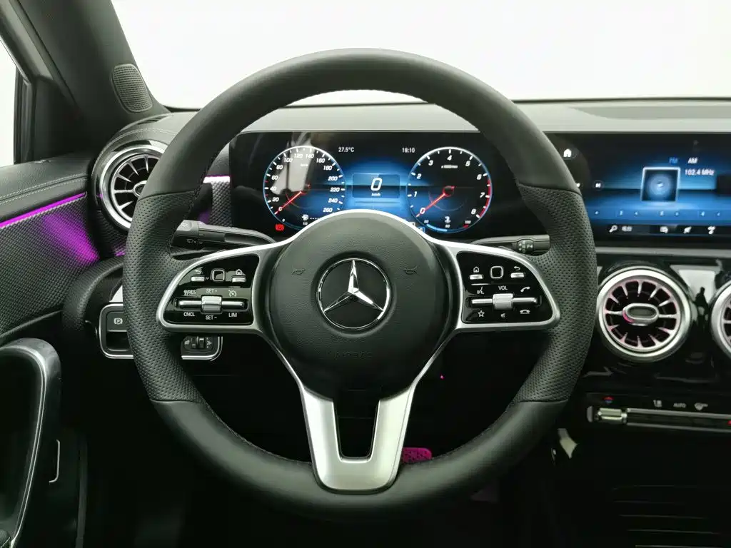 Mercedes-Benz A-Class 2021 — фото 11