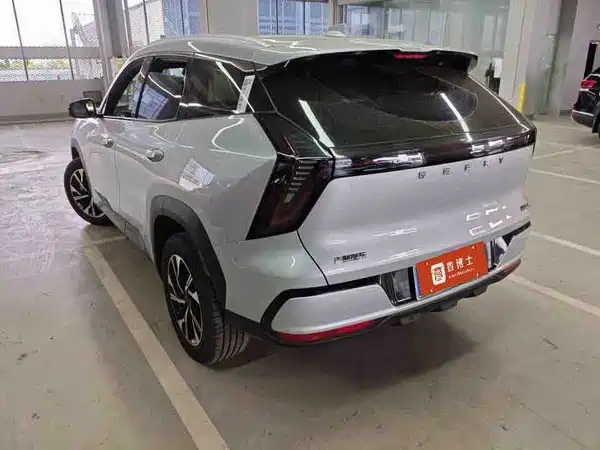 Geely Boyue L 2025