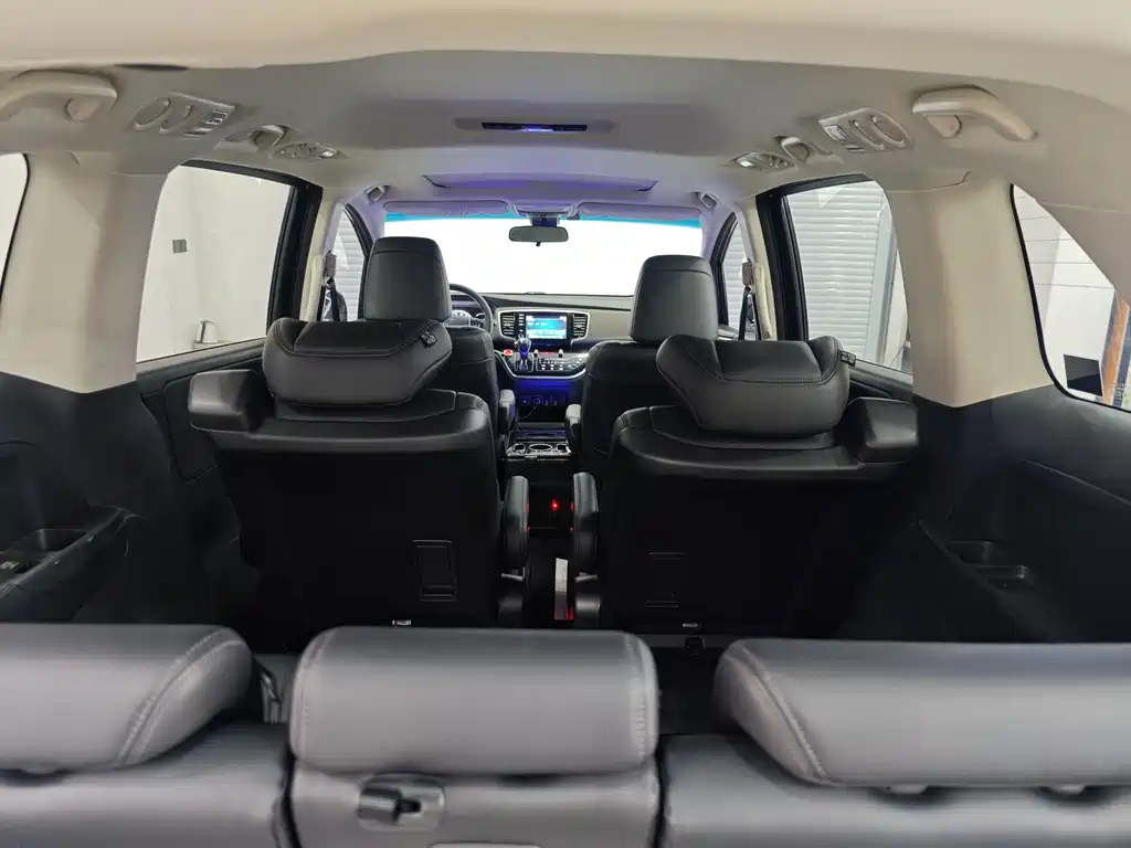 Honda Odyssey 2020 — фото 12