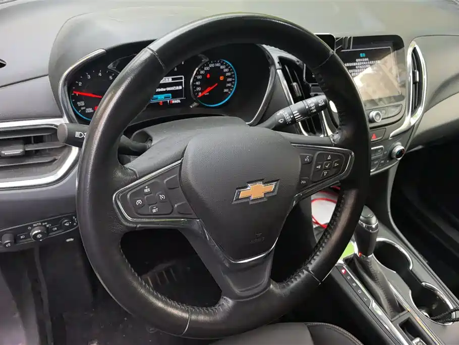 Chevrolet Equinox 2017 — фото 15