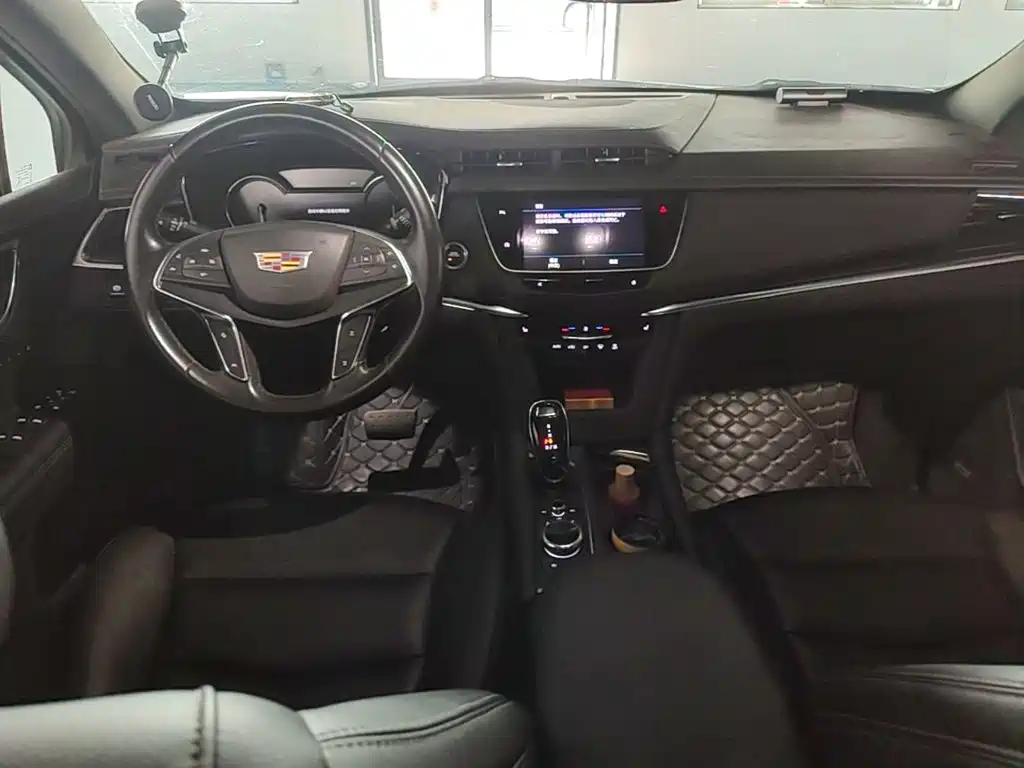 Cadillac XT5 2022 — фото 10