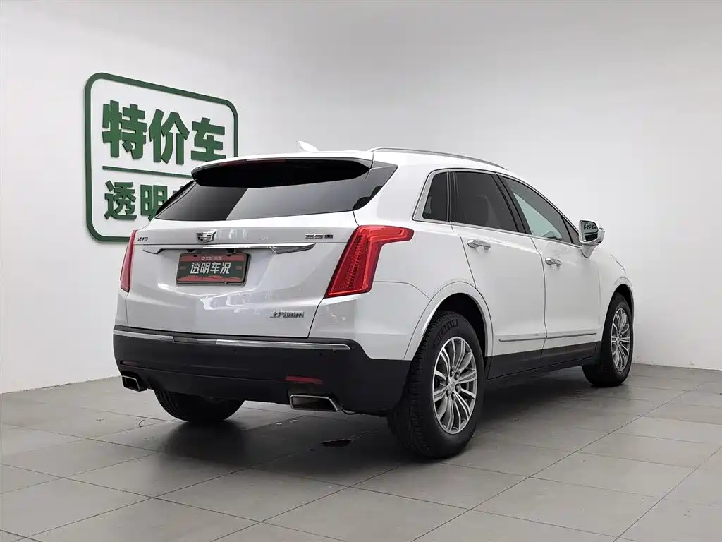 Cadillac XT5 2017 — фото 2