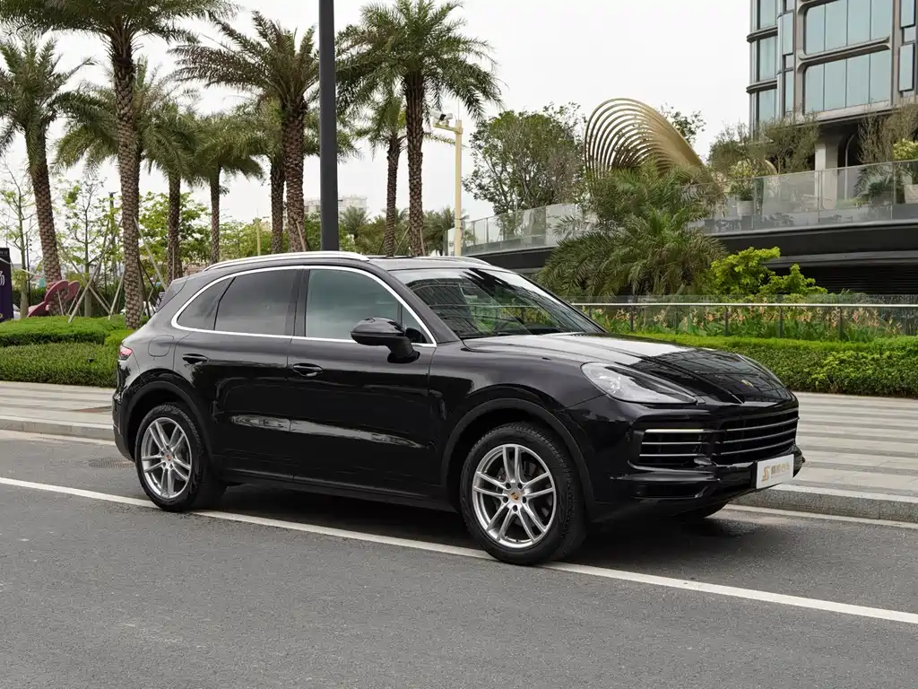 Porsche Cayenne 2018 — фото 3