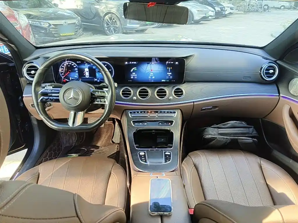 Mercedes-Benz E-Class 2022 — фото 10