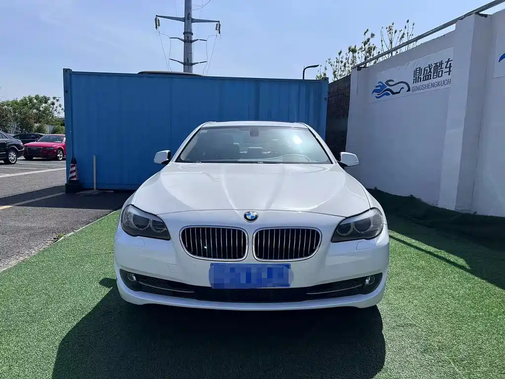 BMW 5 Series 2012 — фото 2