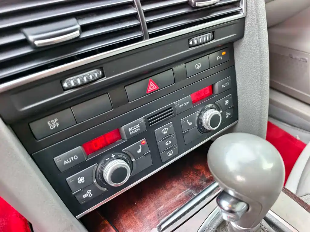 Audi A6L 2008 — фото 10