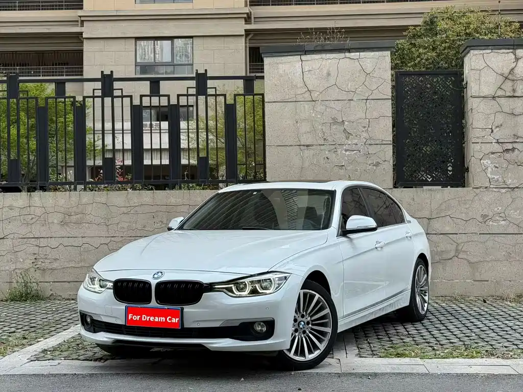 BMW 3 Series 2019 — фото 1