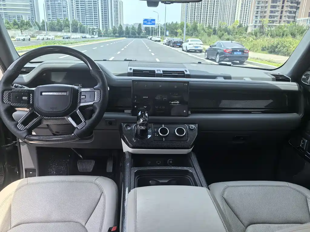 Land Rover Defender 2022 — фото 8