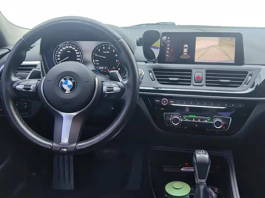 BMW 1 Series 2019 — фото 12