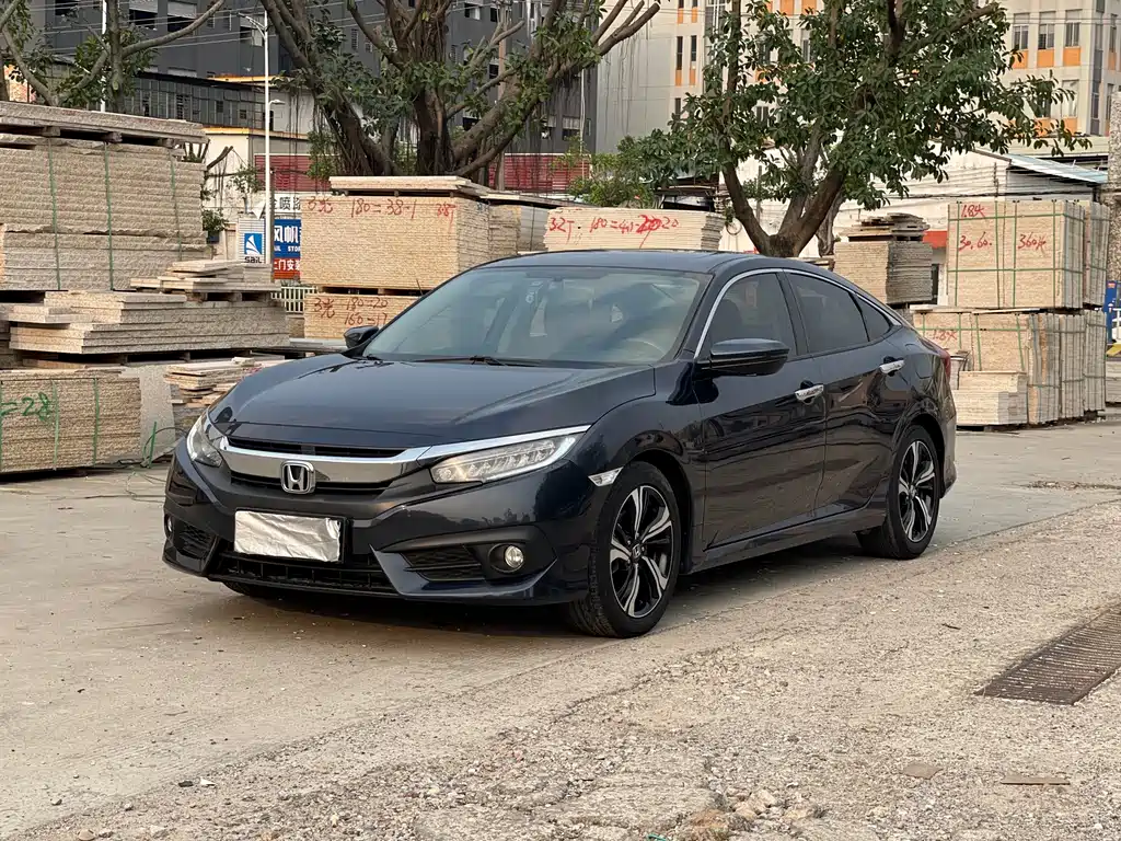 Honda Civic 2018 — фото 1