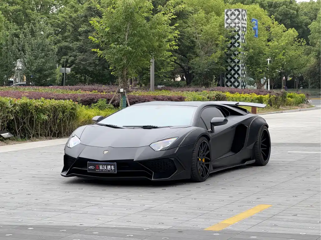 Lamborghini Aventador 2014