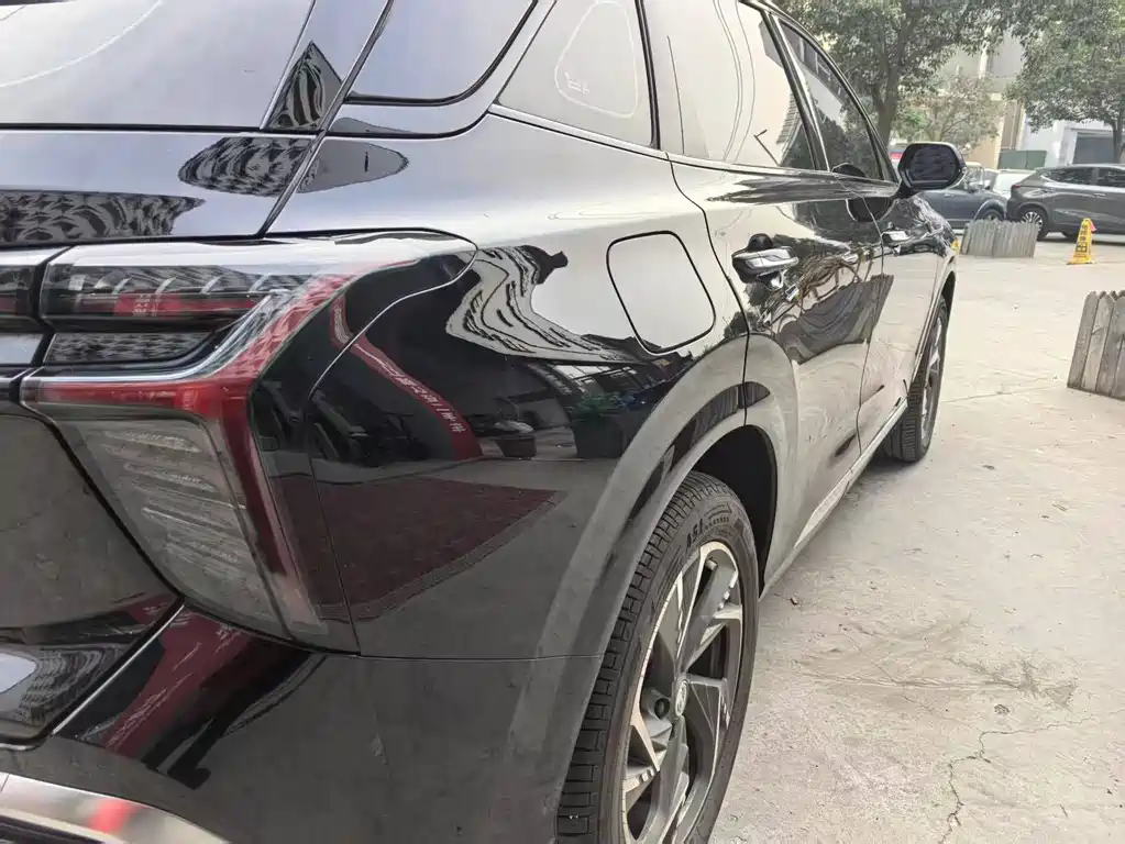 Hongqi HS3 PHEV 2025 — фото 10