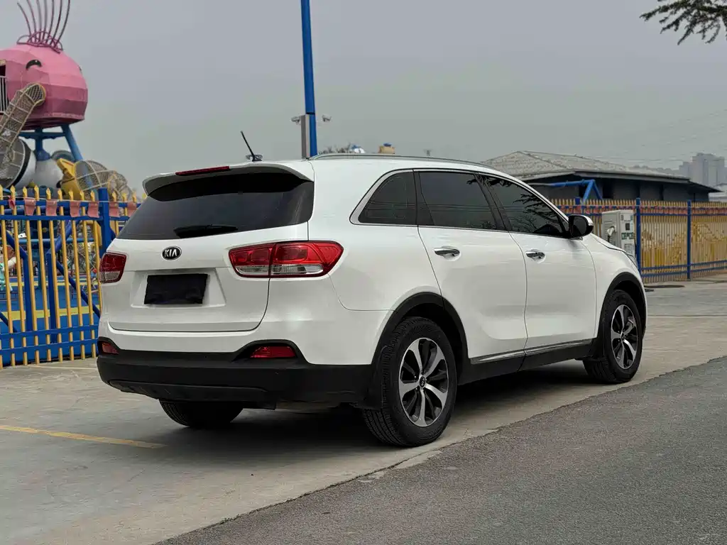 Kia Sorento 2016 — фото 12