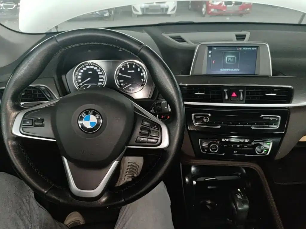 BMW X1 2018 — фото 10