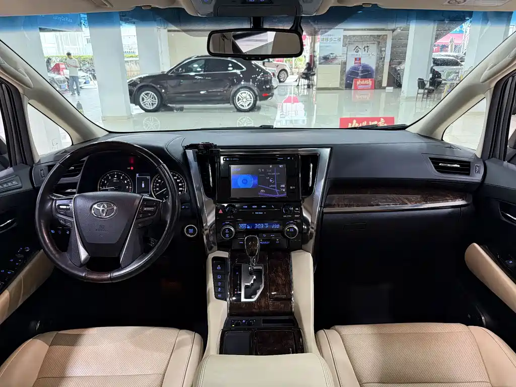 Toyota Alphard 2019 — фото 6