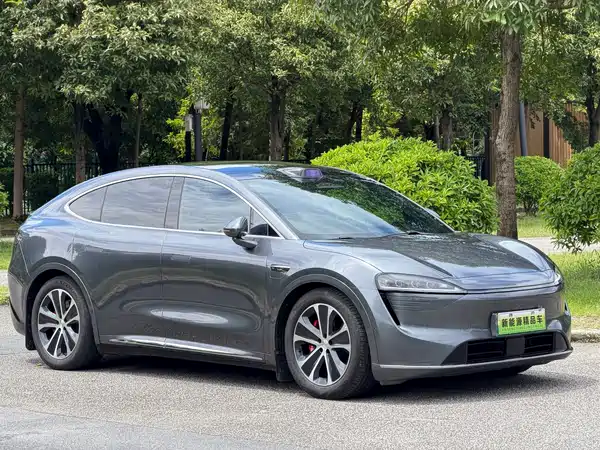 Luxeed R7 2025
