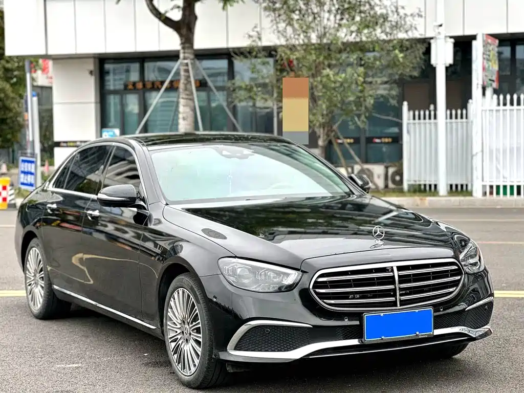 Mercedes-Benz E-Class 2021 — фото 3