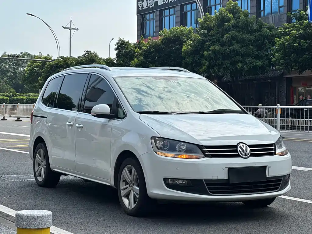Volkswagen Sharan 2017 — фото 3