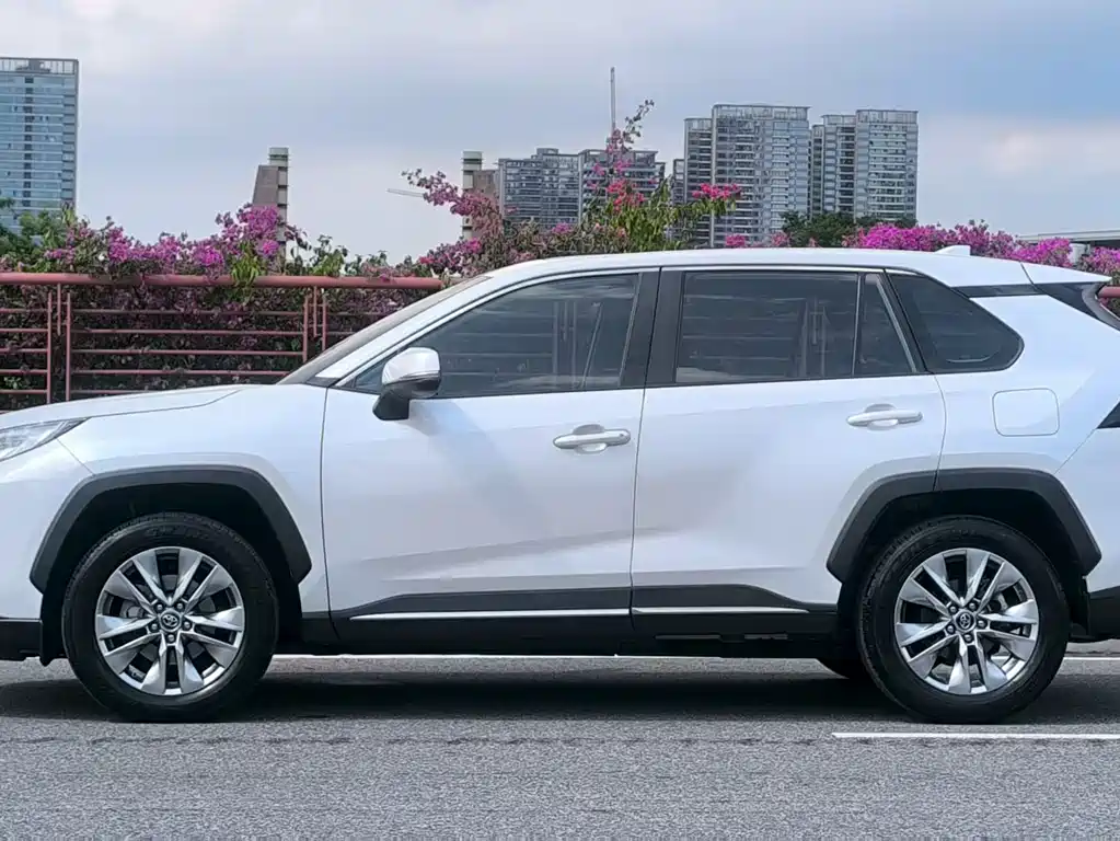 Toyota Wildlander 2021 — фото 7