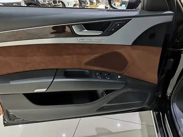 Audi A8 2016