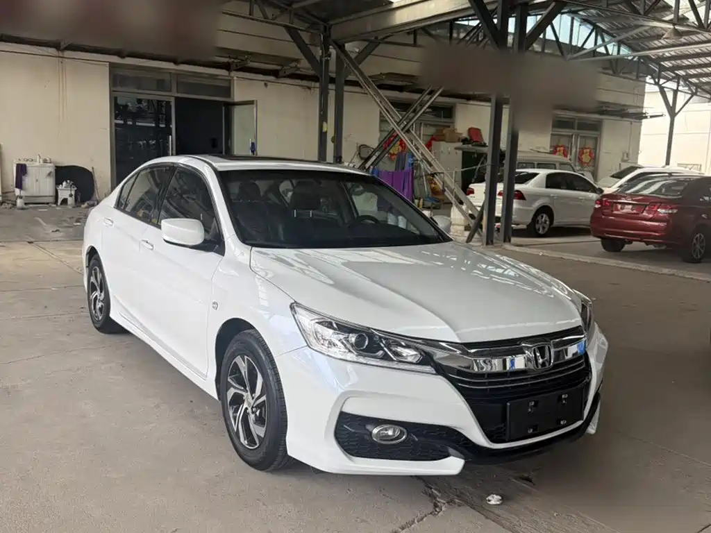 Honda Accord 2017 — фото 12