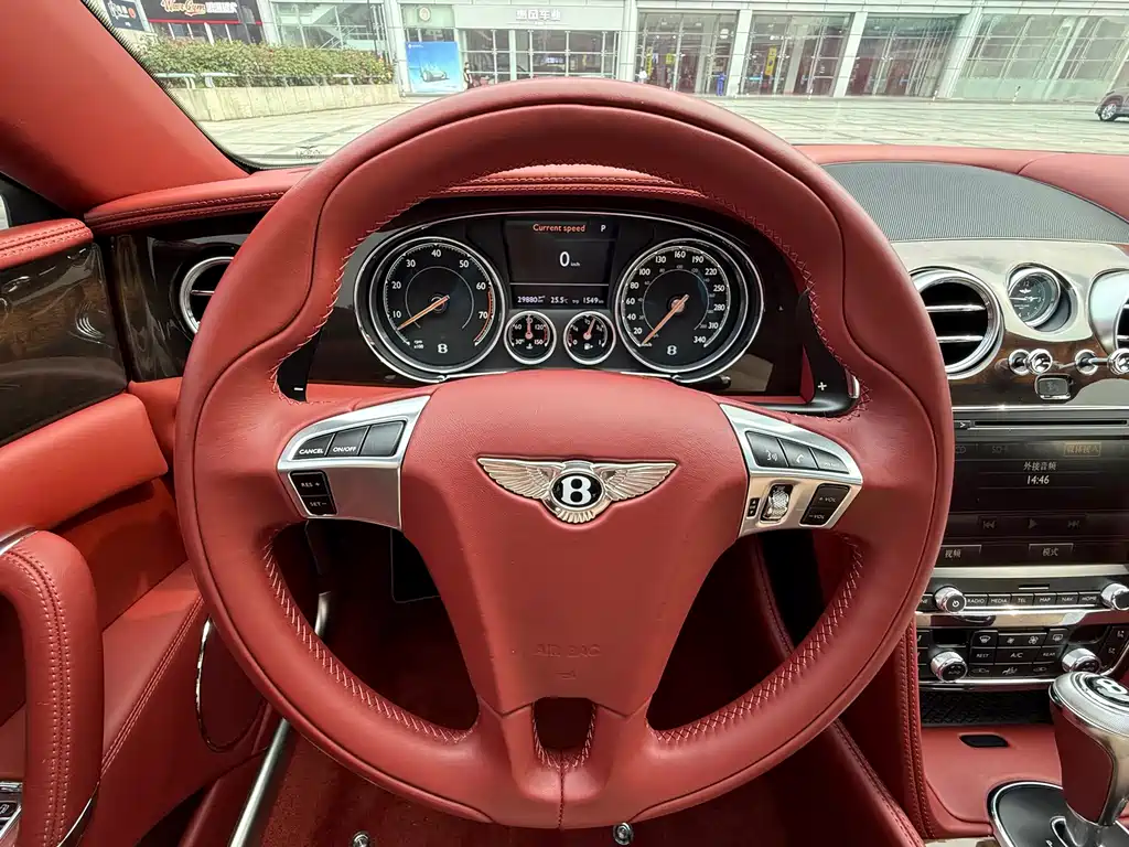 Bentley Flying Spur 2019 — фото 18
