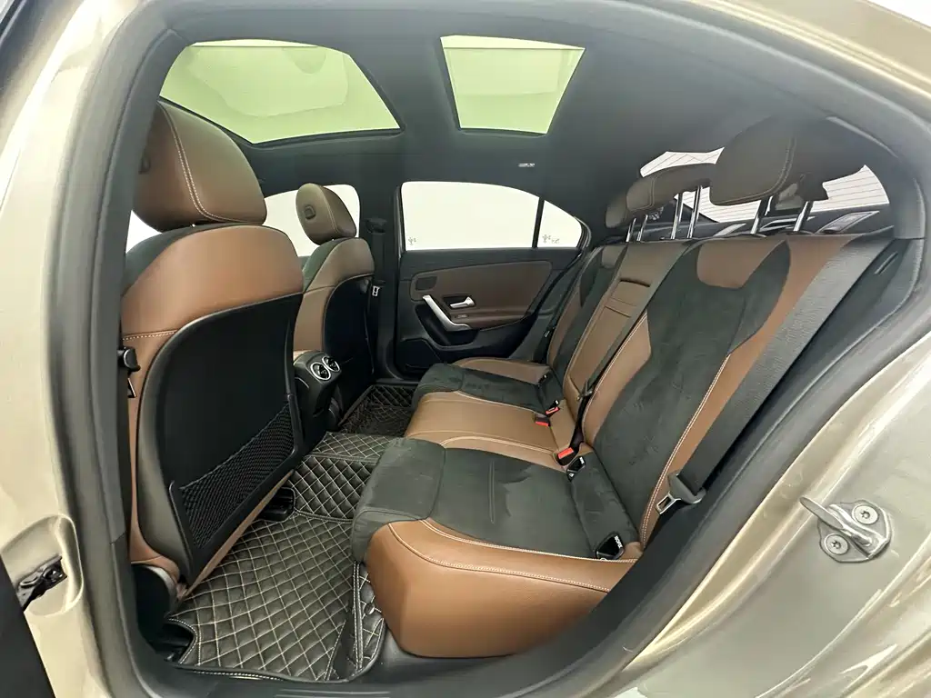 Mercedes-Benz A-Class 2019 — фото 13