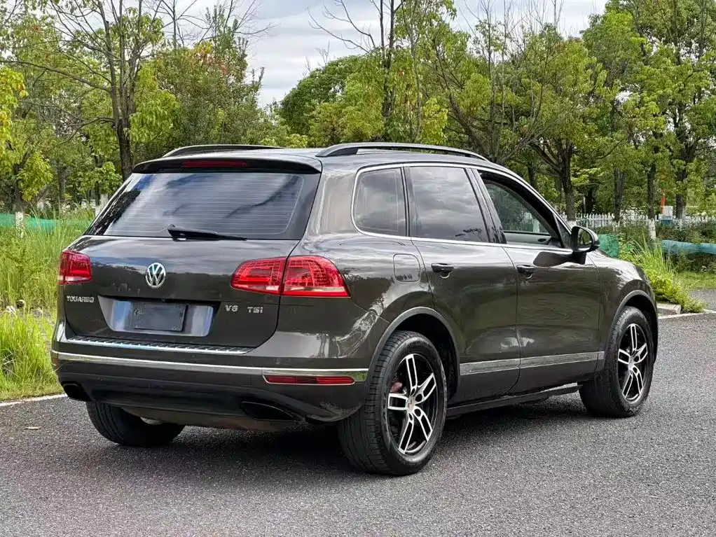 Volkswagen Touareg 2017 — фото 7