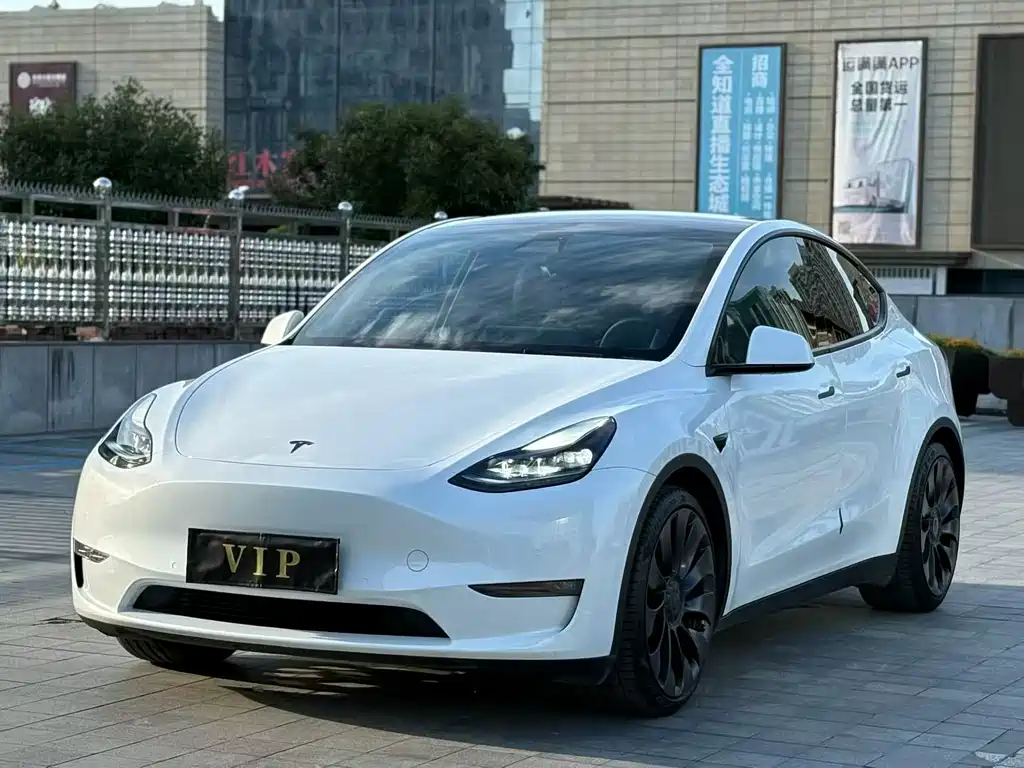Tesla Model Y 2022 — фото 1