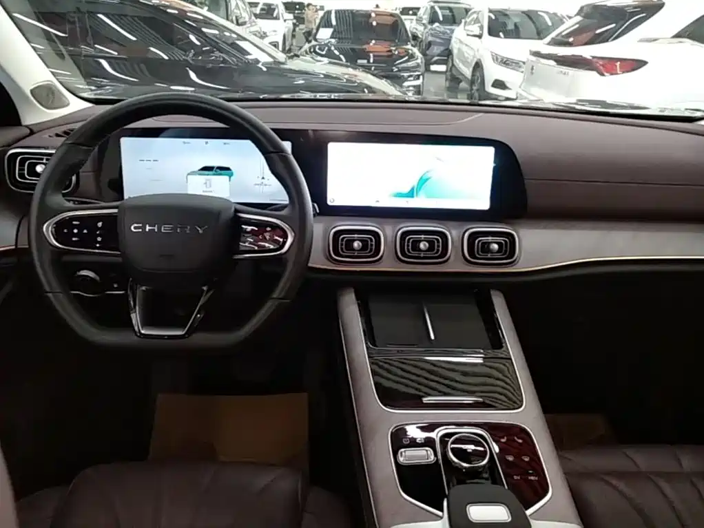 Chery Tiggo 9 C-DM 2025 — фото 10