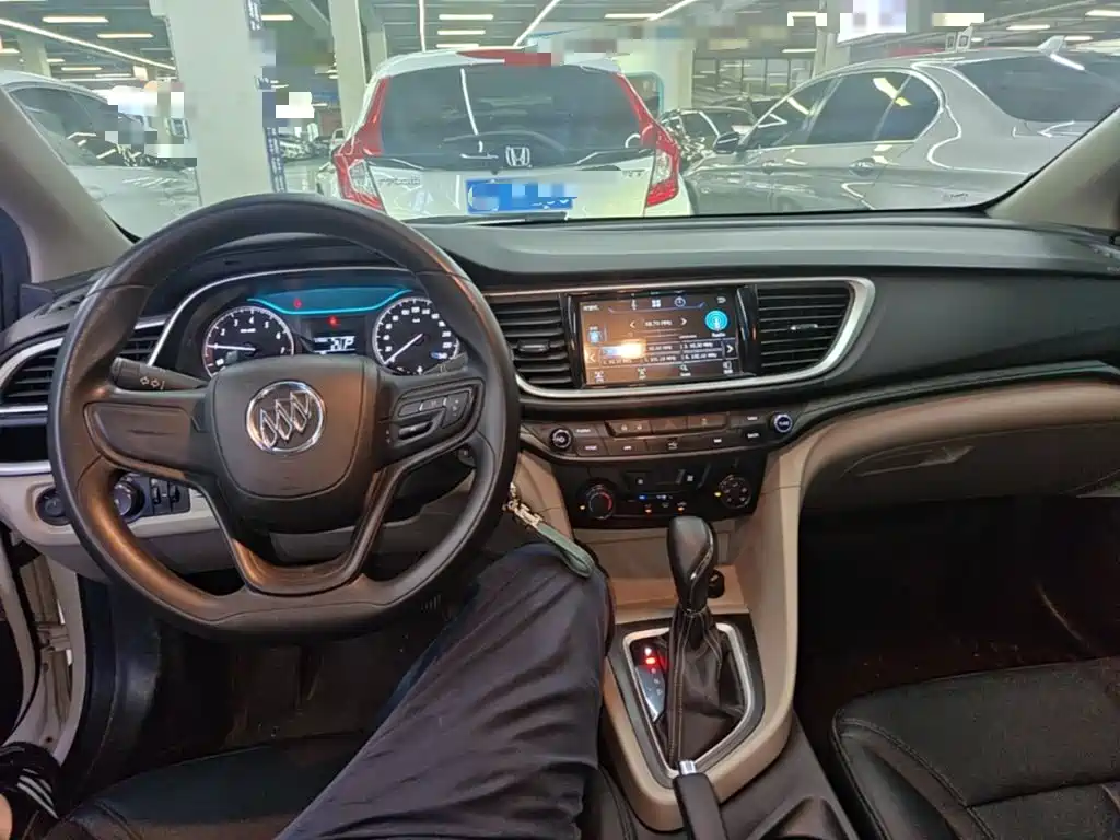 Buick Excelle 2017 — фото 10