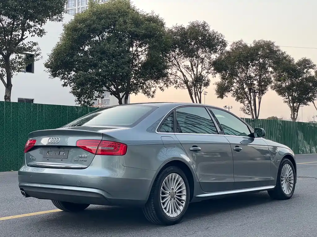 Audi A4L 2015 — фото 17