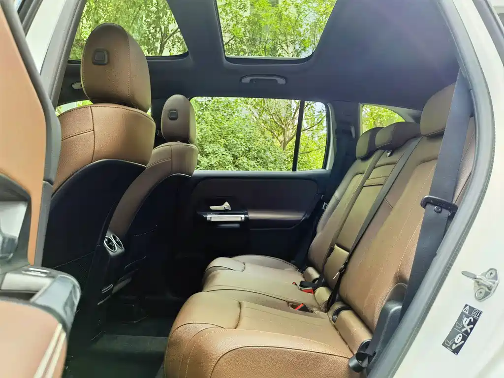 Mercedes-Benz GLB 2023 — фото 15