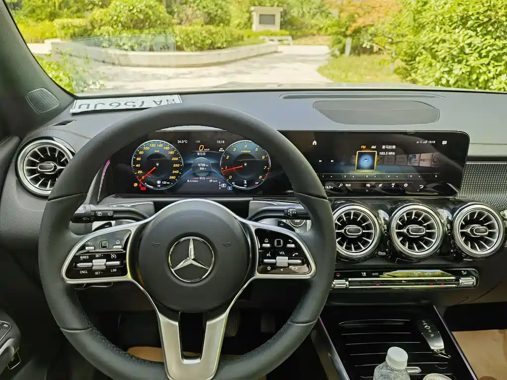 Mercedes-Benz GLB 2023 — фото 17