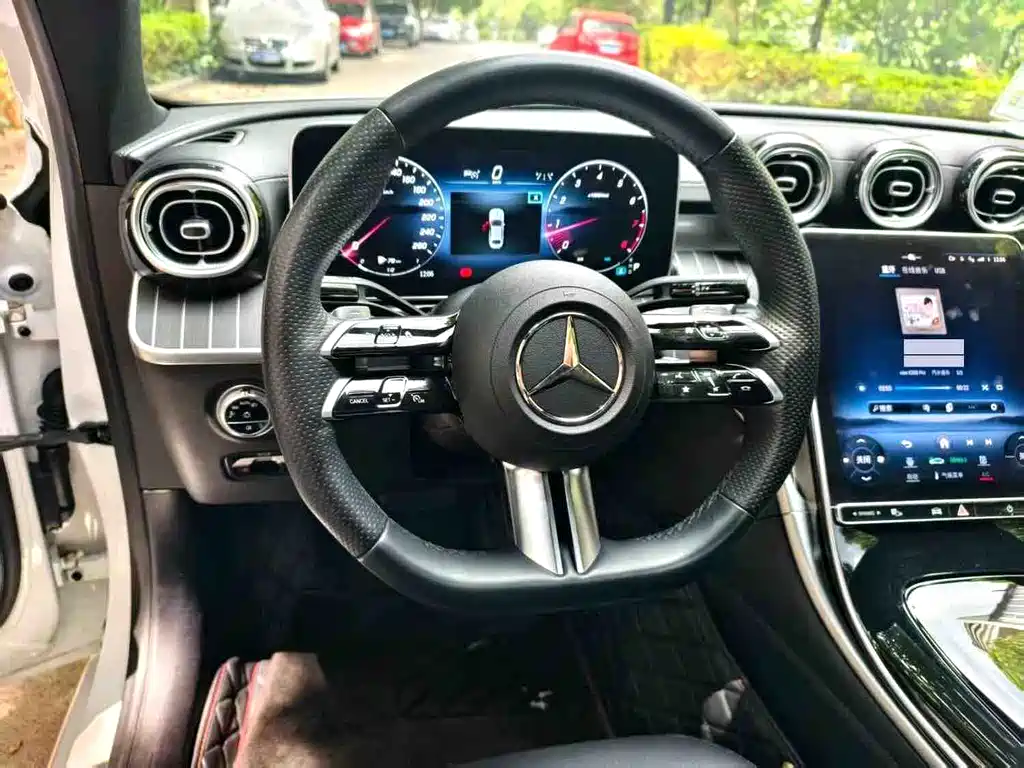 Mercedes-Benz C-Class 2023 — фото 4