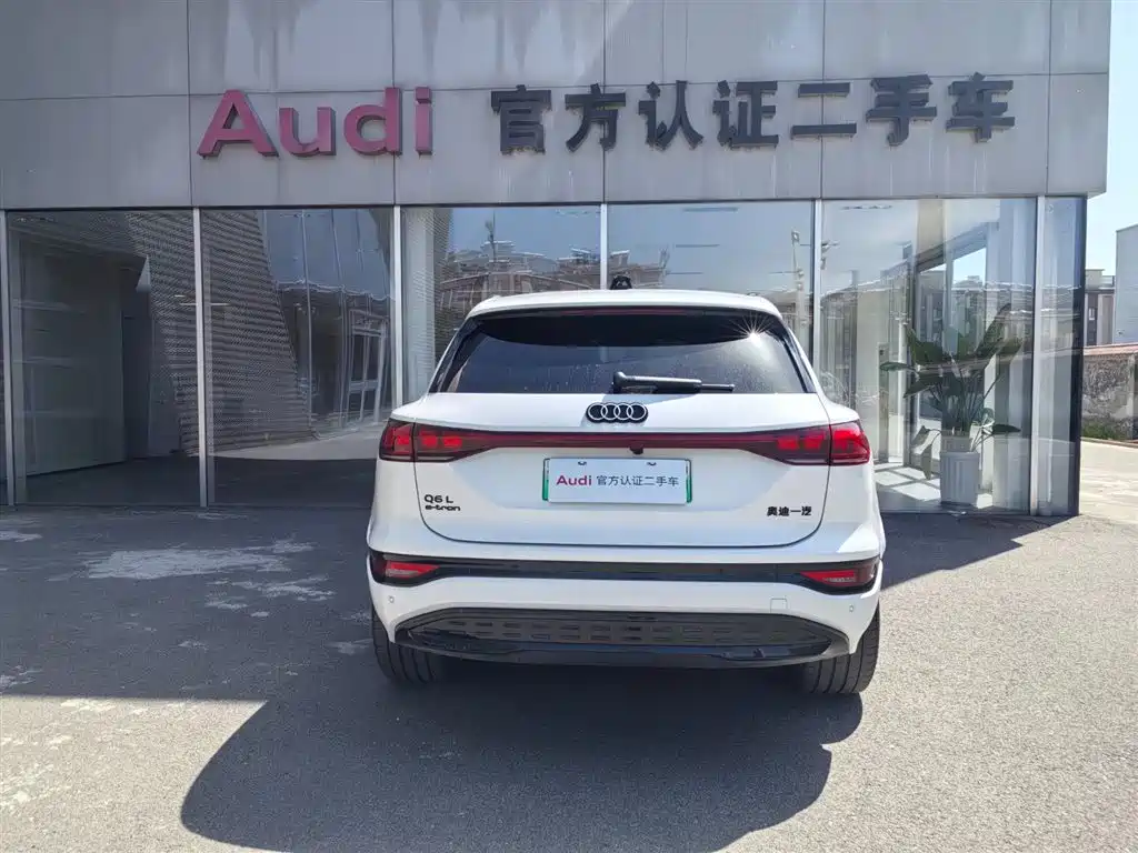 Audi Q6L e-tron 2025 — фото 5