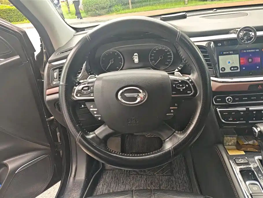 GAC Motor Trumpchi GS8 2017 — фото 15